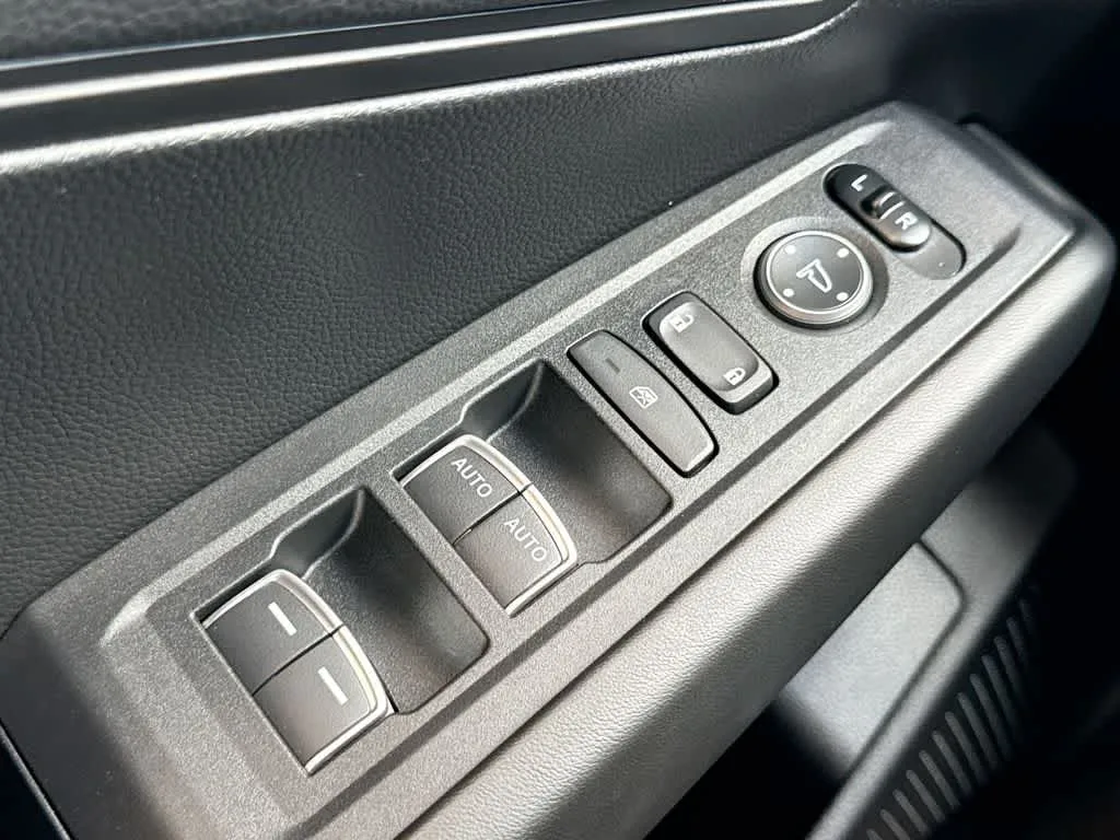 2023 Honda Accord LX photo 21