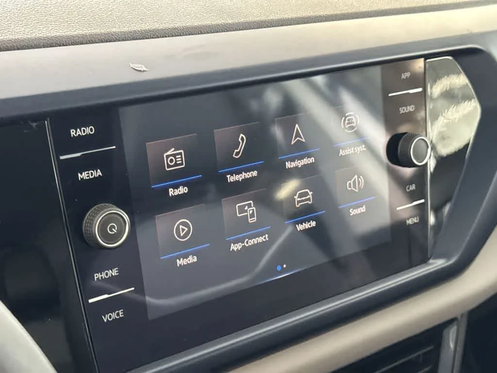 2023 Volkswagen Taos SE photo 18