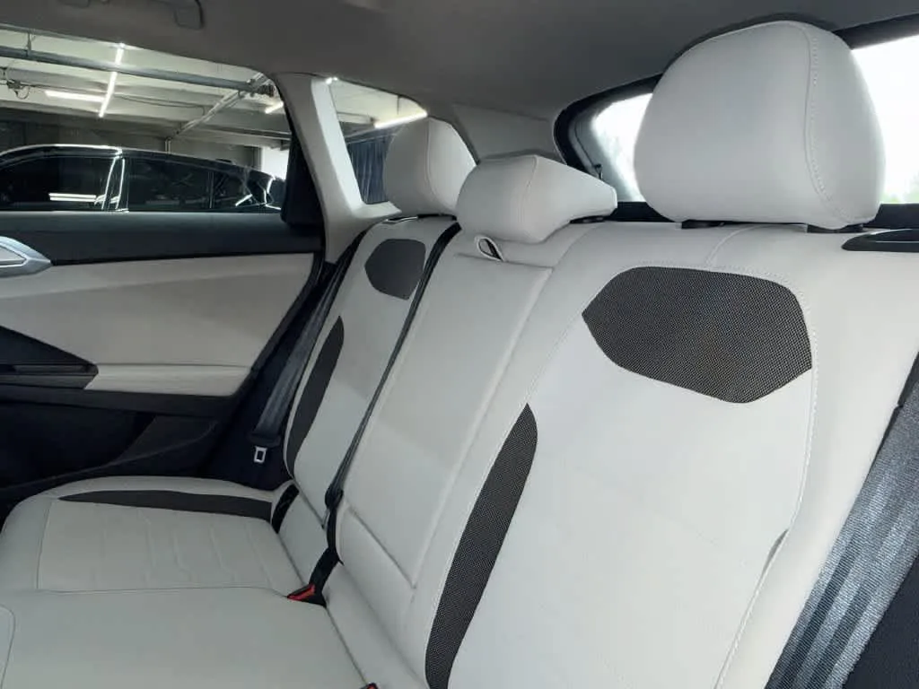 2026 Volkswagen Taos SE photo 22