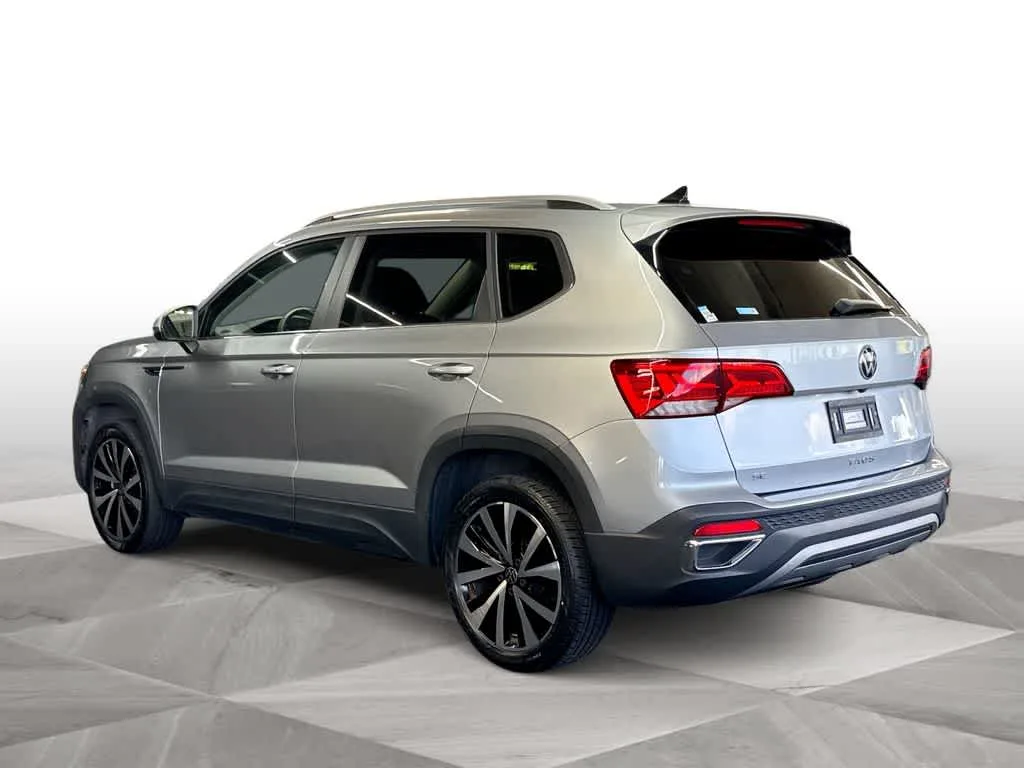 2022 Volkswagen Taos SE photo 6