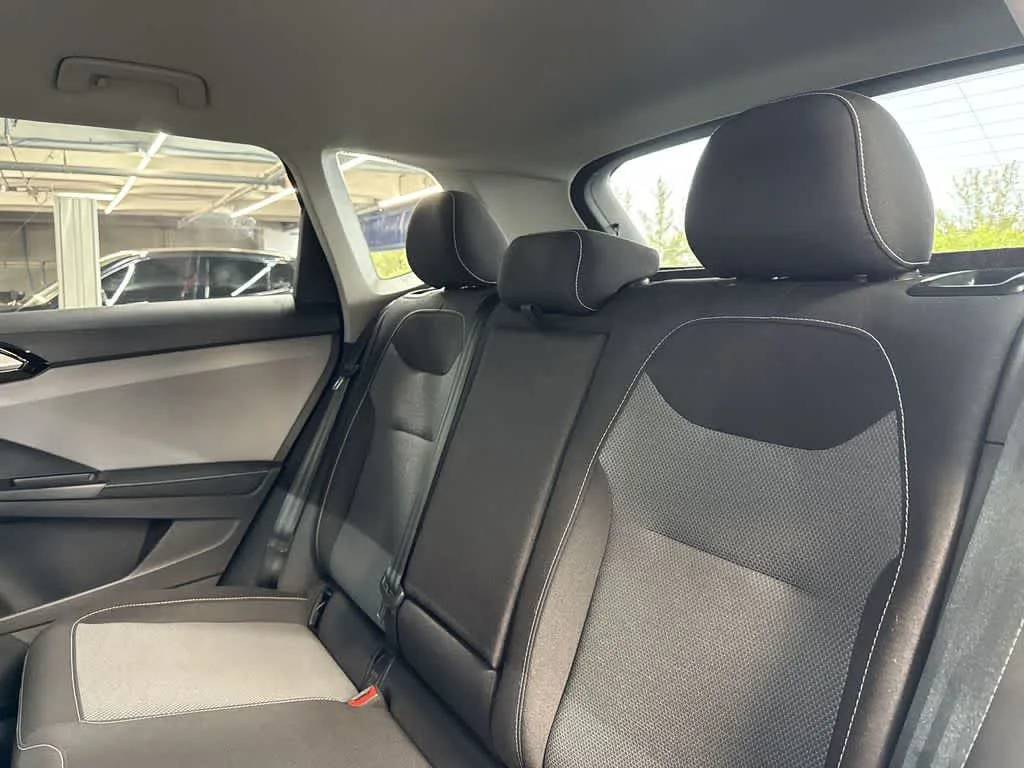 2024 Volkswagen Taos S photo 22