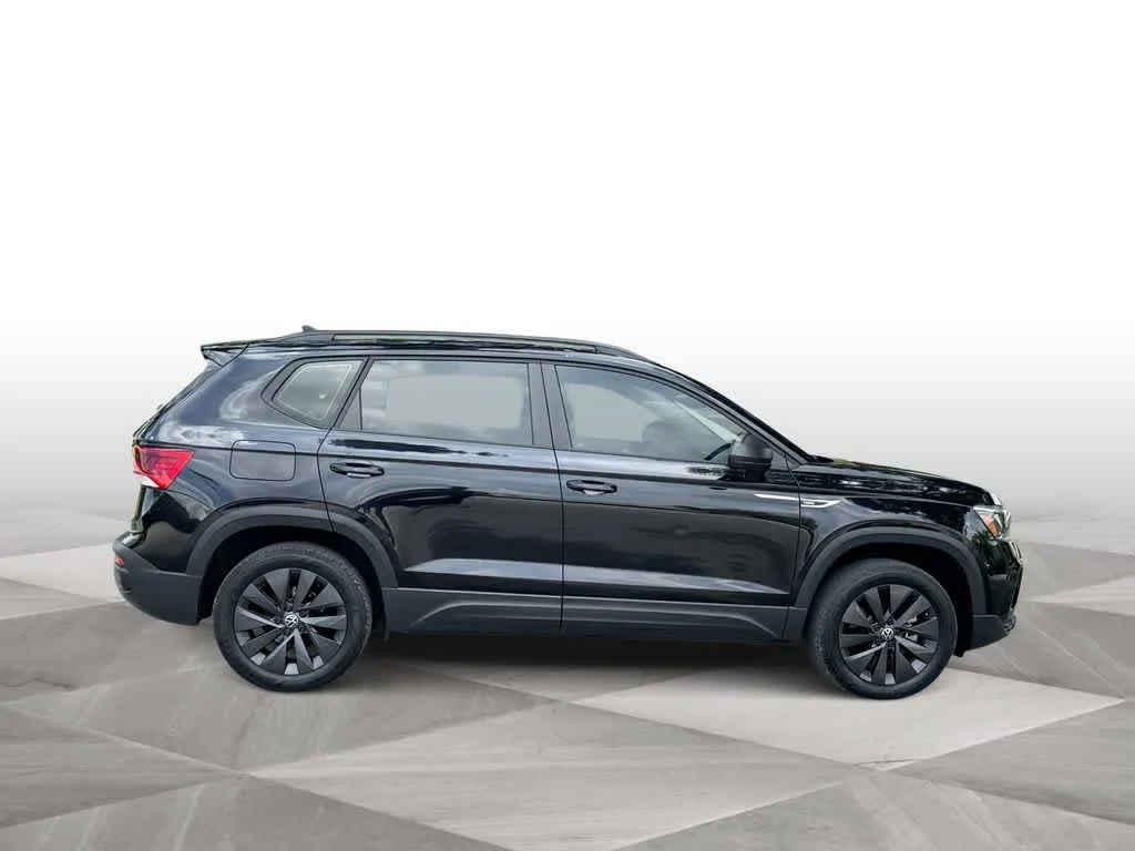 2024 Volkswagen Taos S photo 9