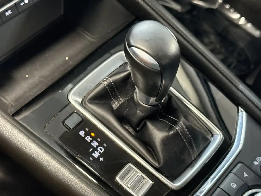 2024 Mazda CX-5 2.5 S Preferred Package photo 20