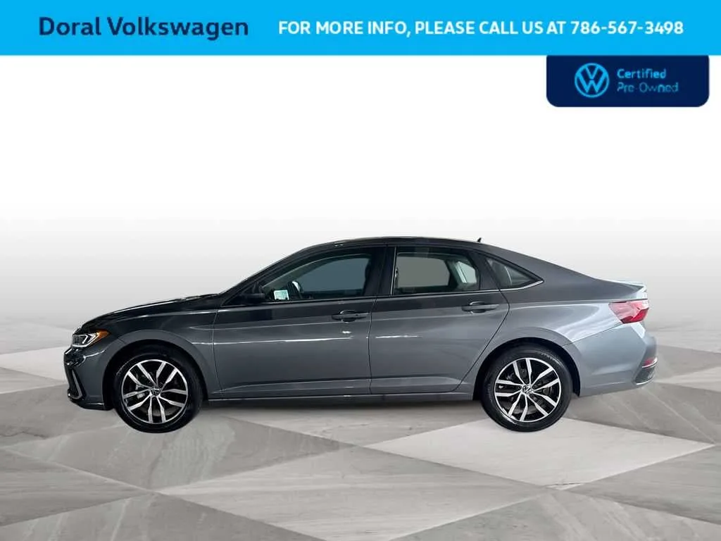 2025 Volkswagen Jetta SE photo 5