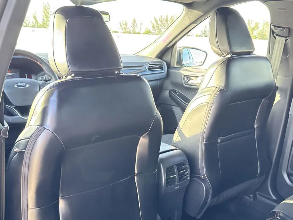 2025 Ford Escape ST-Line photo 23