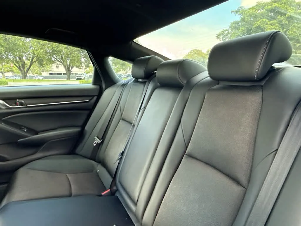 2022 Honda Accord Sport photo 22