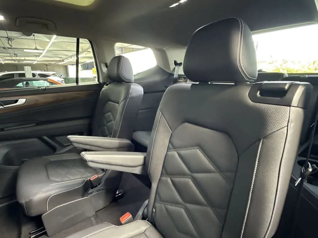 2026 Volkswagen Atlas 2.0T SE w/Technology photo 21