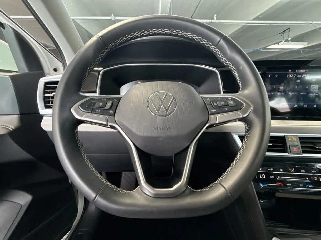 2026 Volkswagen Taos SE photo 15