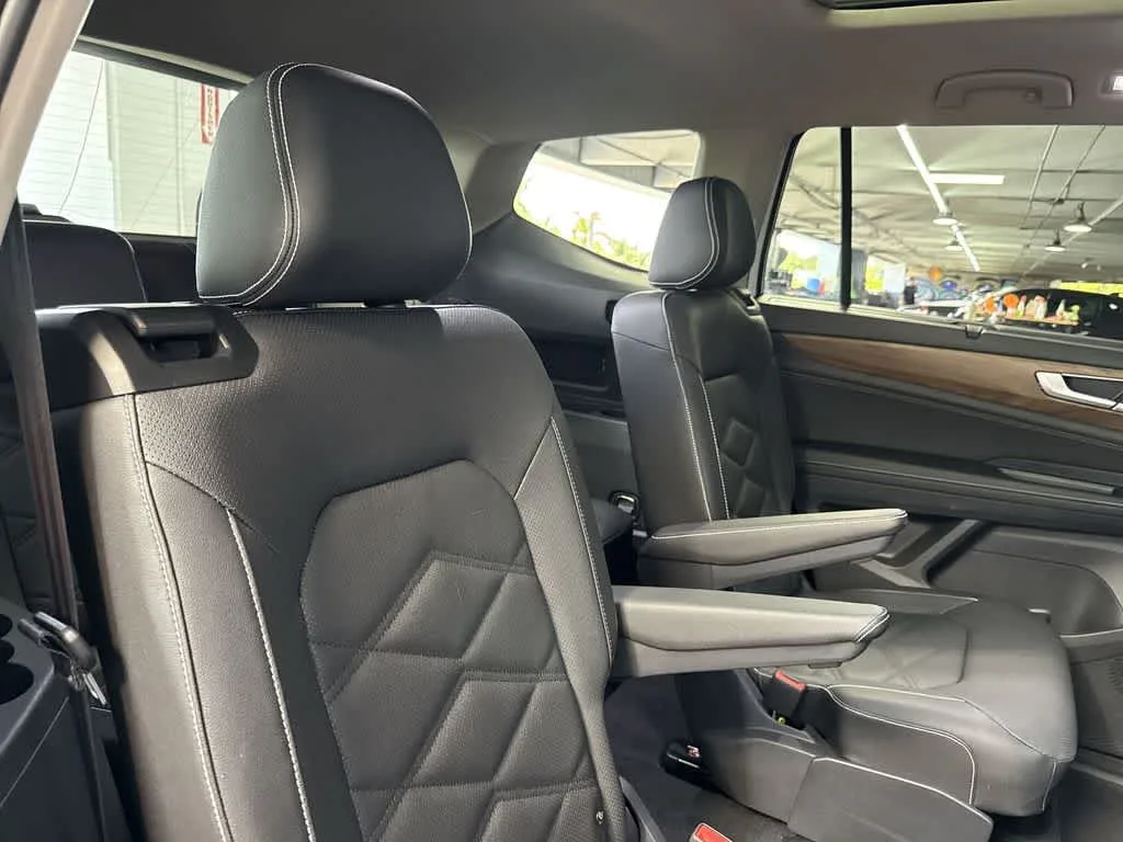 2026 Volkswagen Atlas 2.0T SE w/Technology photo 25