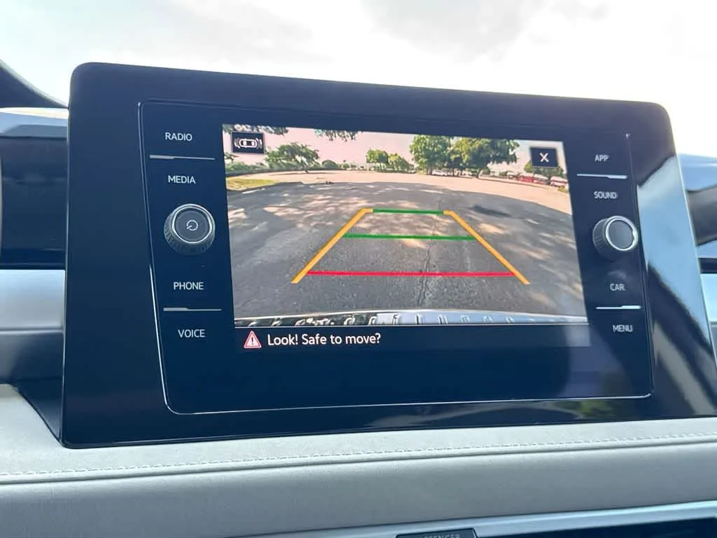 2026 Volkswagen Taos SE photo 18