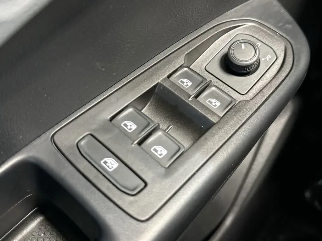 2024 Volkswagen Taos S photo 21