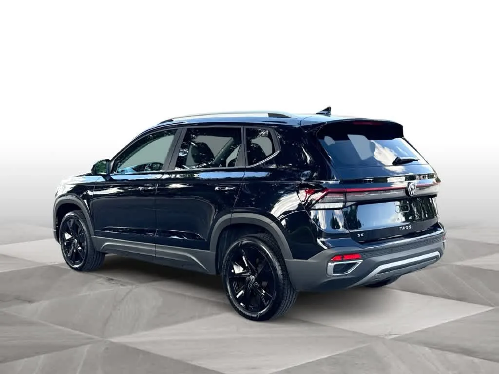 2026 Volkswagen Taos SE photo 6