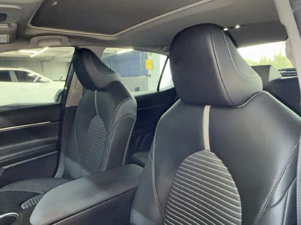 2024 Toyota Camry SE photo 14