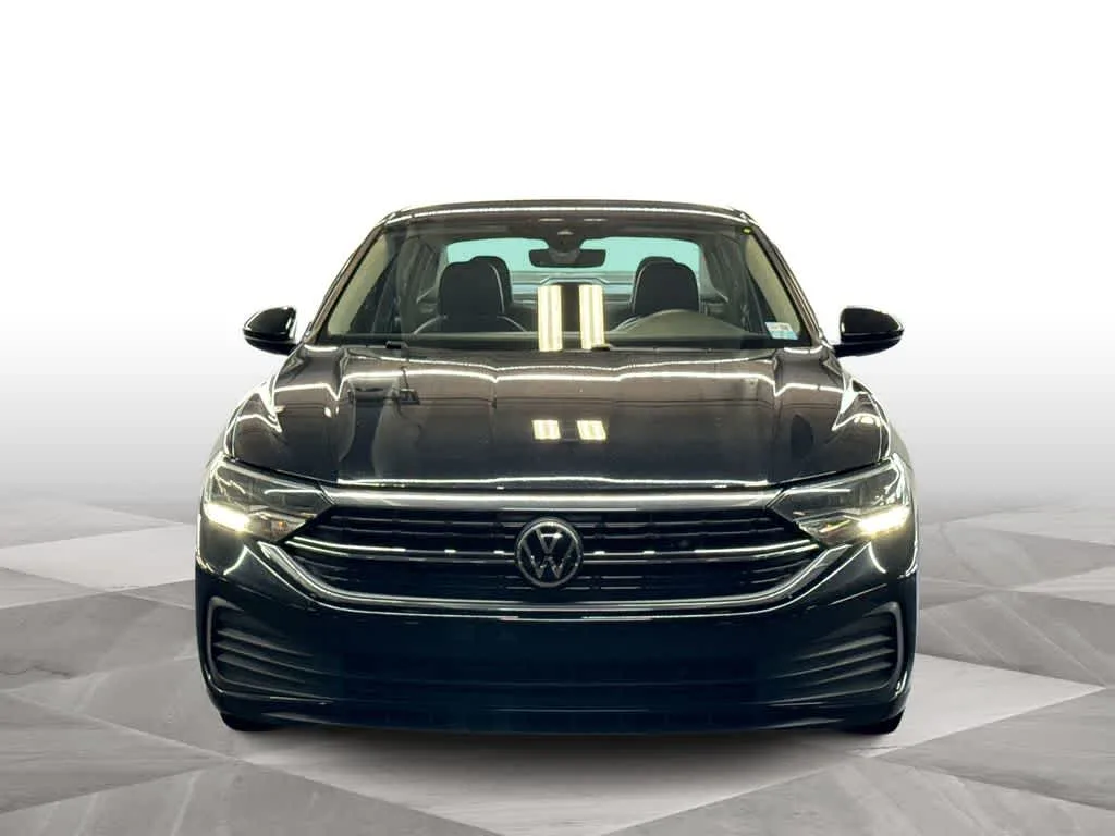 2022 Volkswagen Jetta SE photo 3