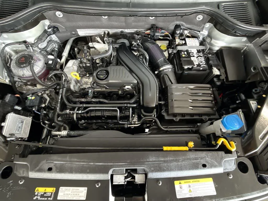 2026 Volkswagen Taos SE photo 12
