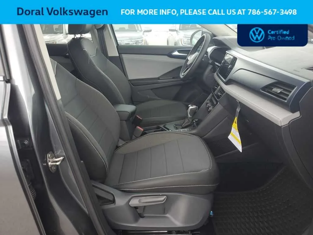 2024 Volkswagen Taos SE photo 31