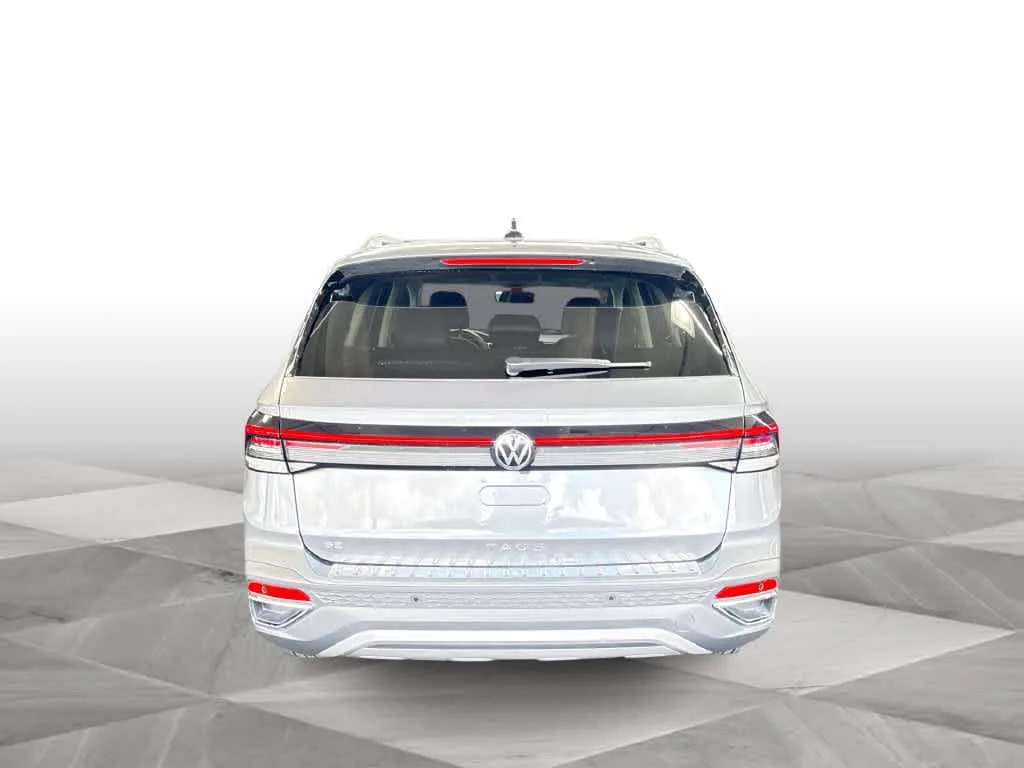 2026 Volkswagen Taos SE photo 7