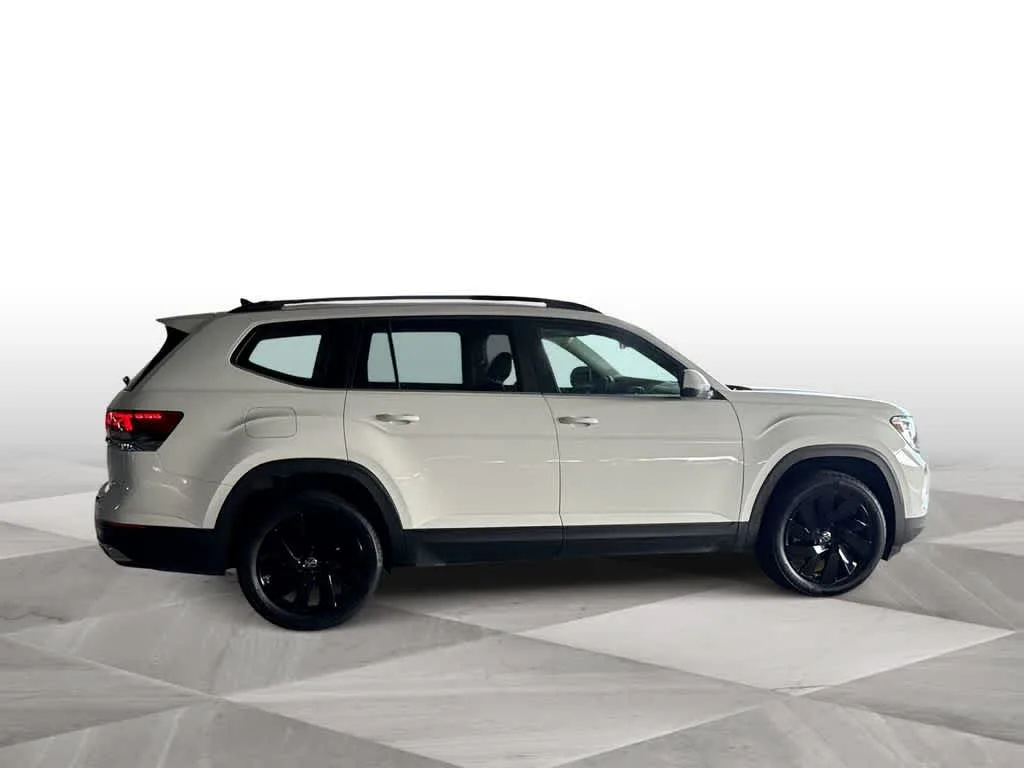 2024 Volkswagen Atlas 2.0T SE w/Technology photo 9