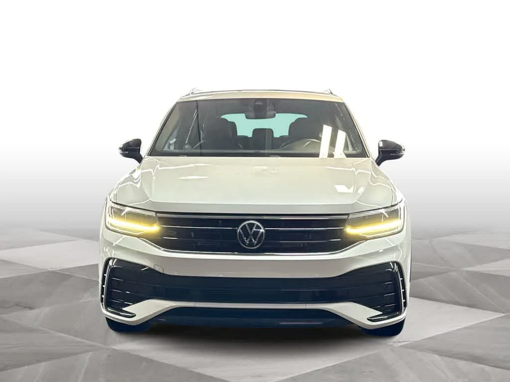 2023 Volkswagen Tiguan SE R-Line Black photo 3