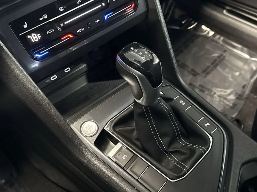 2023 Volkswagen Tiguan SE R-Line Black photo 20