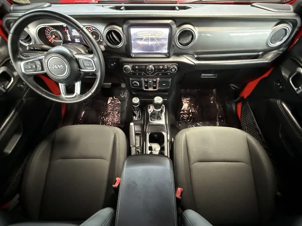 2018 Jeep Wrangler Unlimited Sahara photo 24