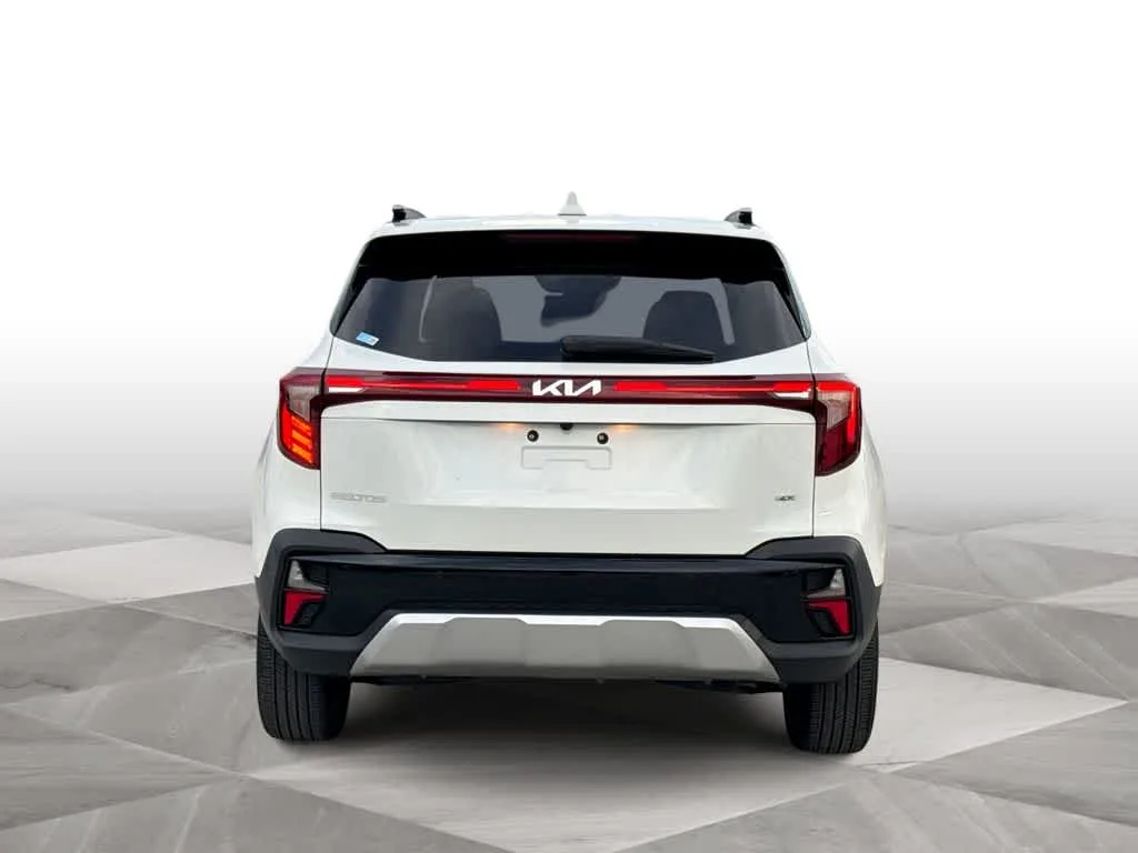 2025 Kia Seltos EX photo 7