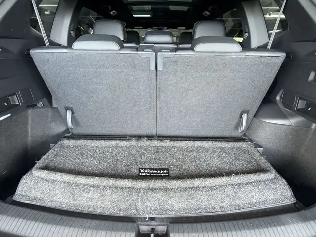 2023 Volkswagen Tiguan SE R-Line Black photo 25