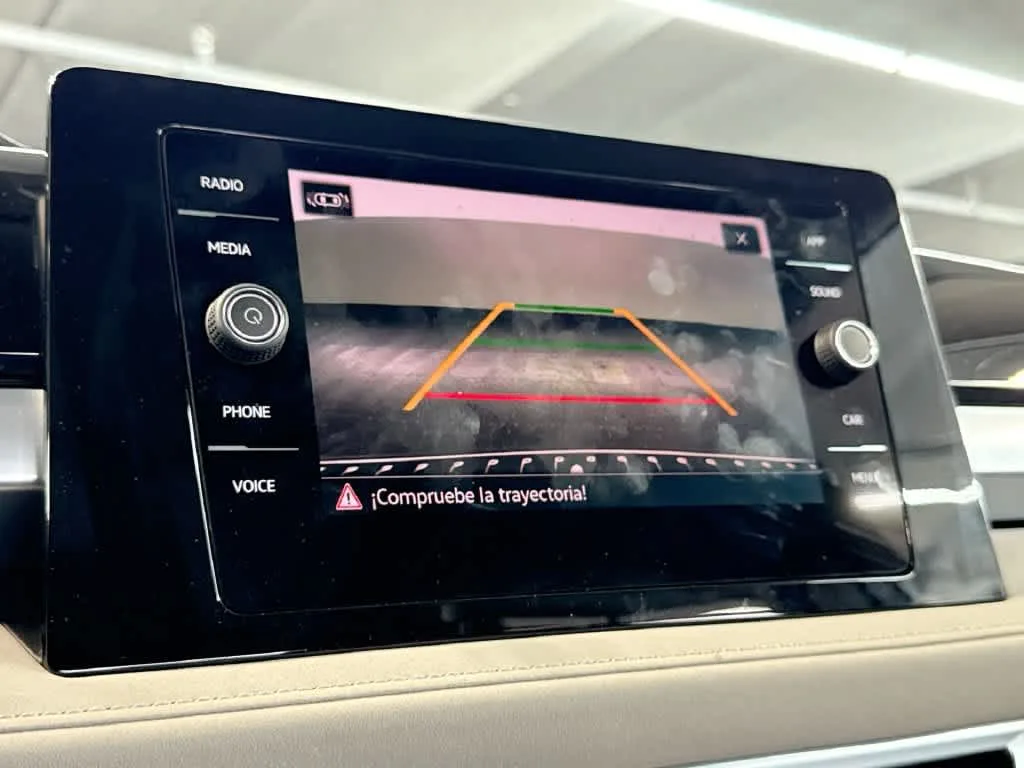 2026 Volkswagen Taos SE photo 18