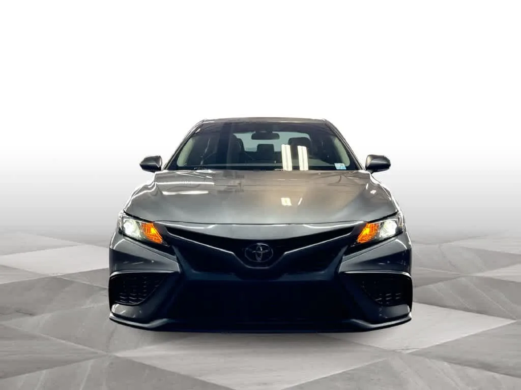 2024 Toyota Camry SE photo 3