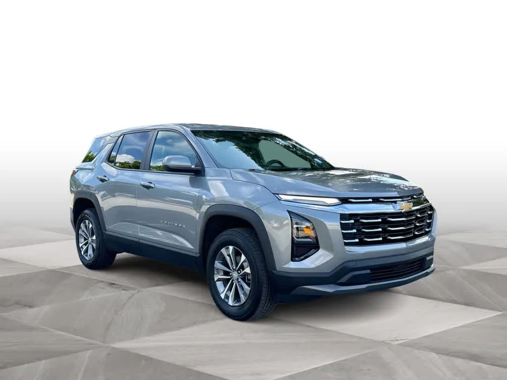 2025 Chevrolet Equinox FWD LT photo 2