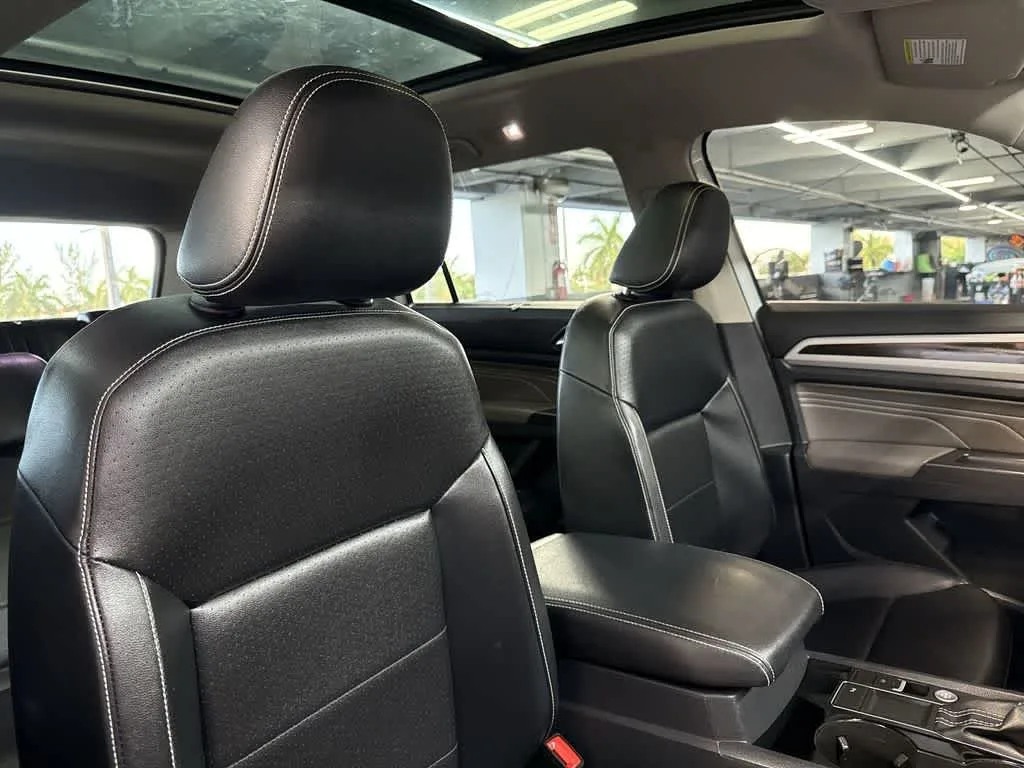2022 Volkswagen Atlas 3.6L V6 SE w/Technology photo 26