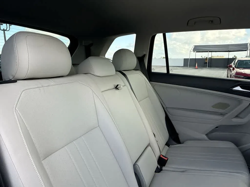 2023 Volkswagen Tiguan SE photo 26
