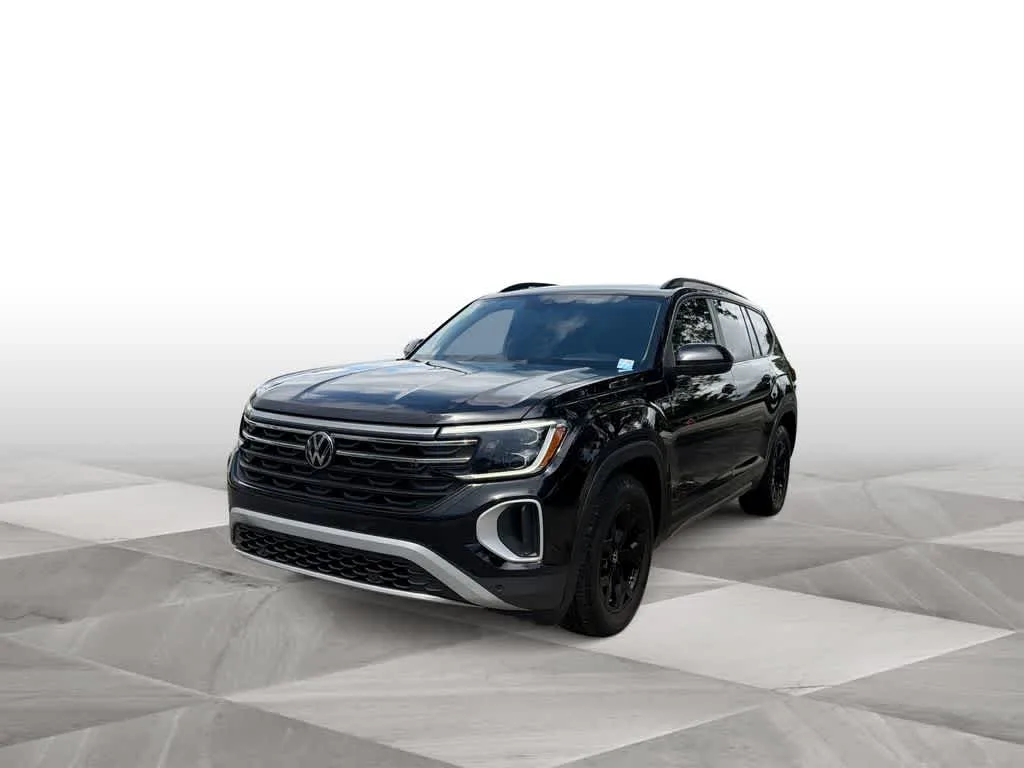 2024 Volkswagen Atlas 2.0T Peak Edition SEL photo 4