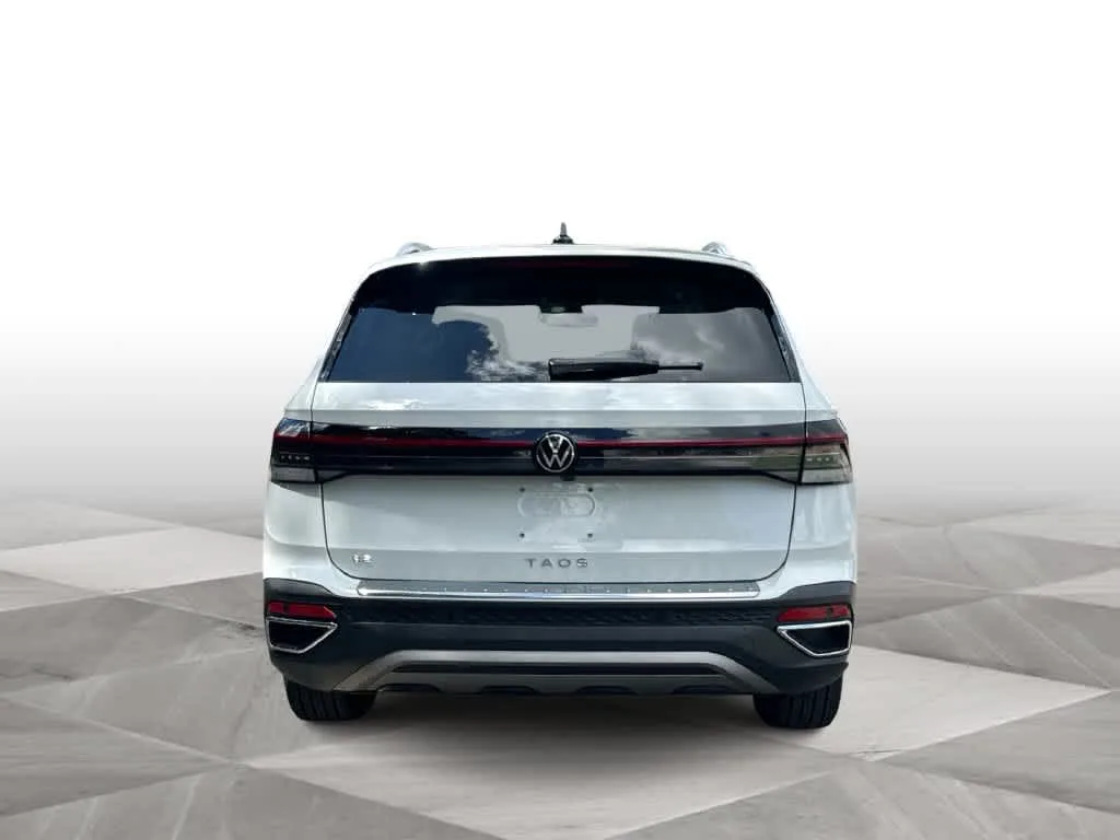 2026 Volkswagen Taos SE photo 7