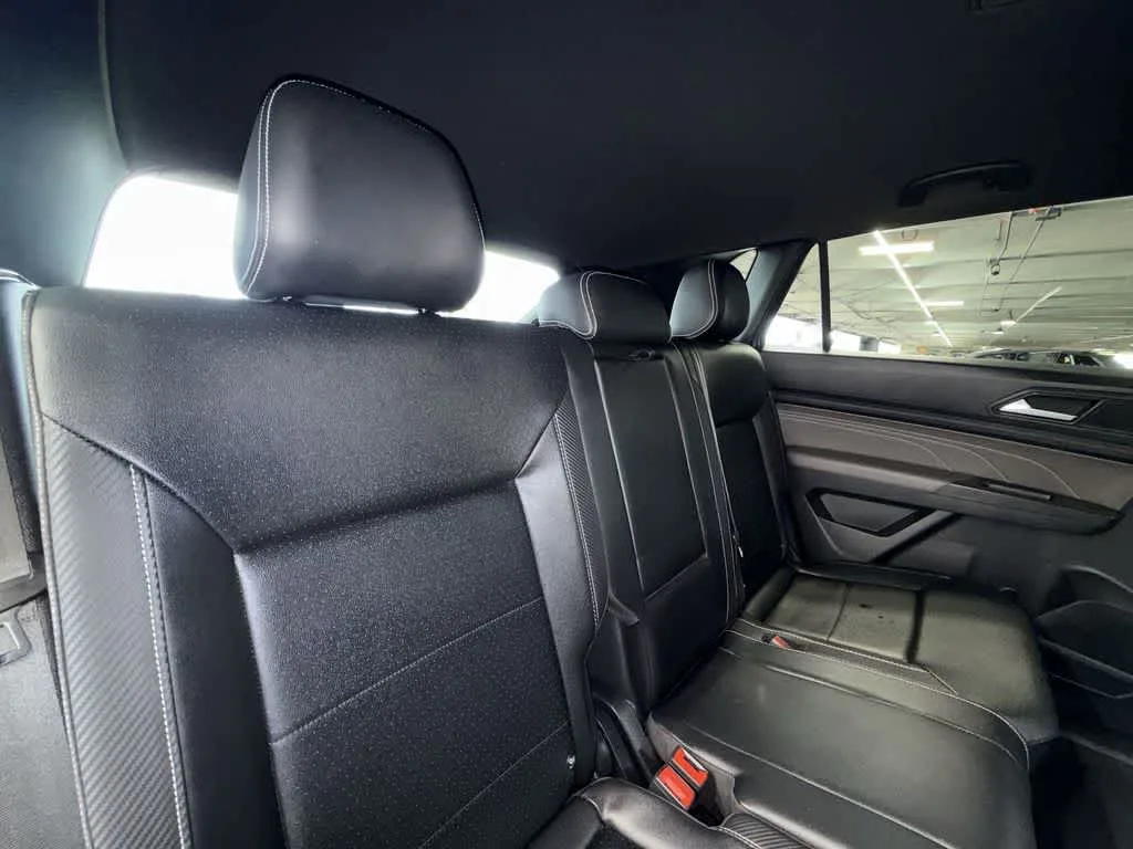 2023 Volkswagen Atlas Cross Sport 3.6L V6 SE w/Technology photo 26