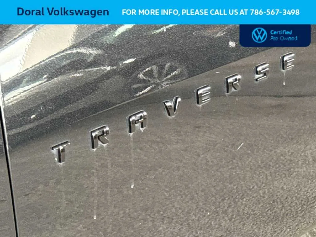 2023 Chevrolet Traverse LT Cloth photo 10