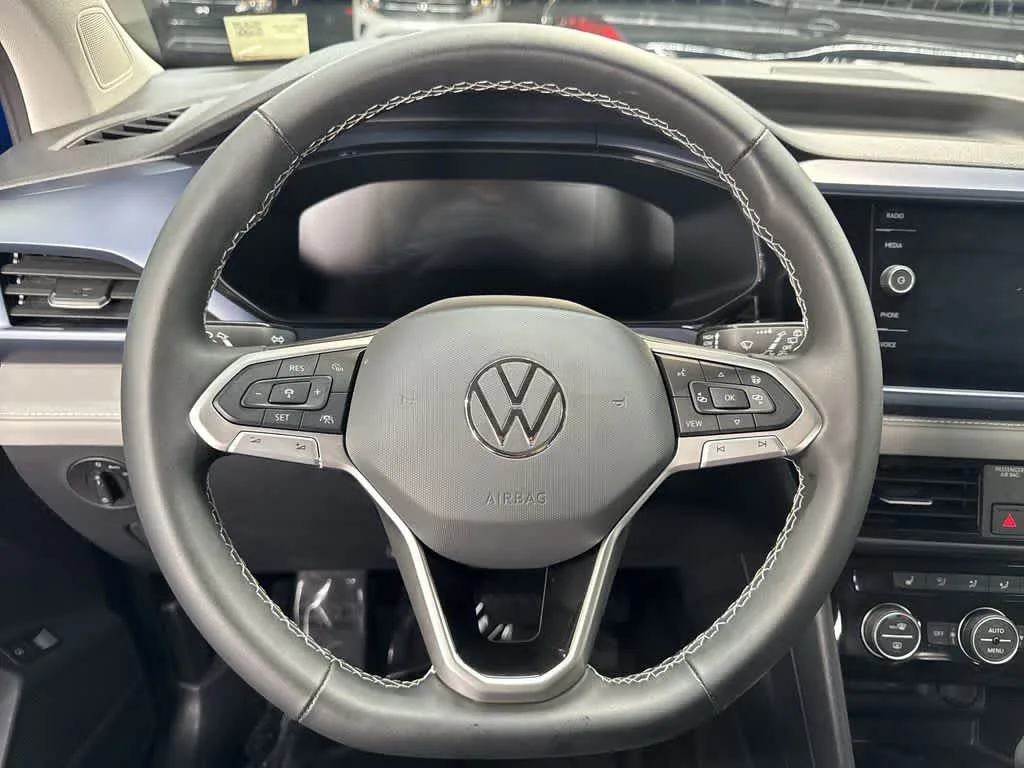 2024 Volkswagen Taos SE photo 21