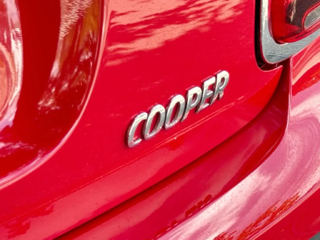 2024 MINI Hardtop 4 Door Cooper photo 10