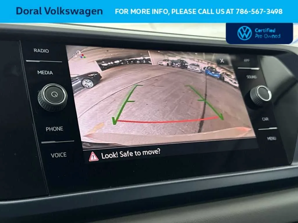 2023 Volkswagen Taos SE photo 19
