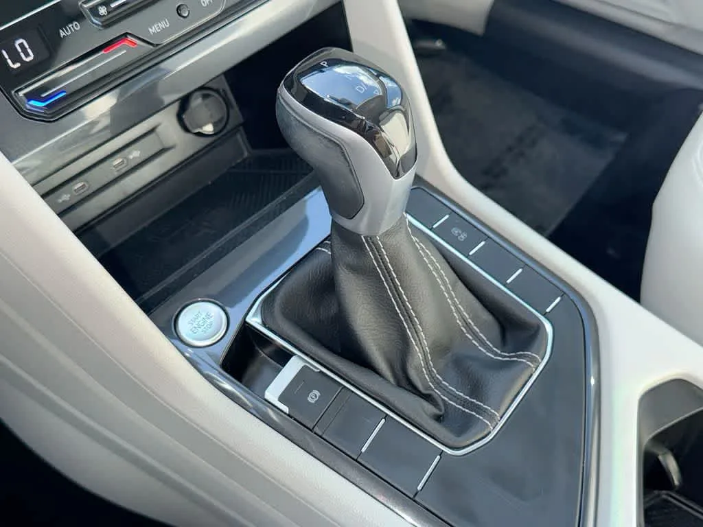 2023 Volkswagen Tiguan SE photo 20