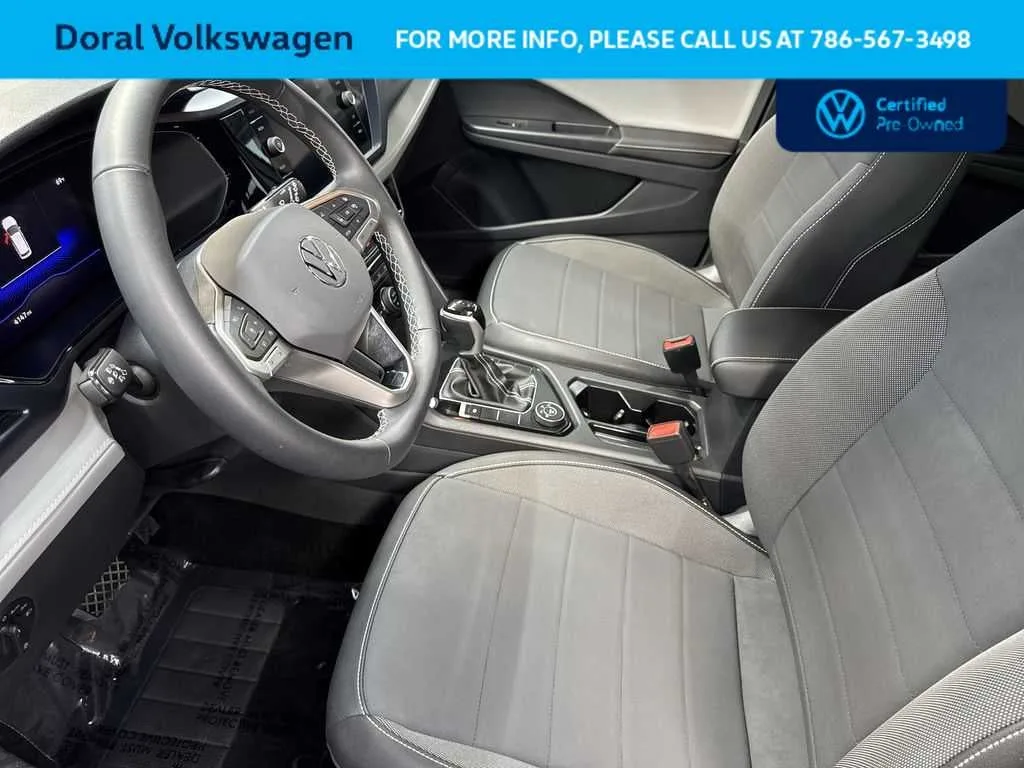 2024 Volkswagen Taos SE photo 18