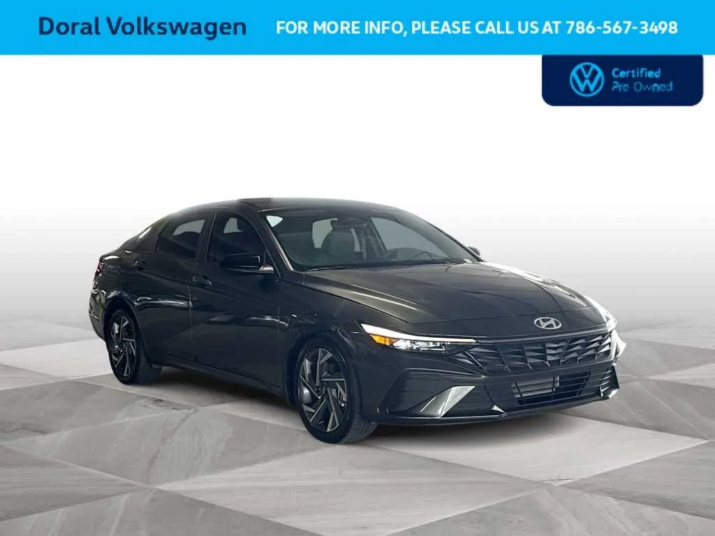 2025 Hyundai Elantra SEL Sport photo 2