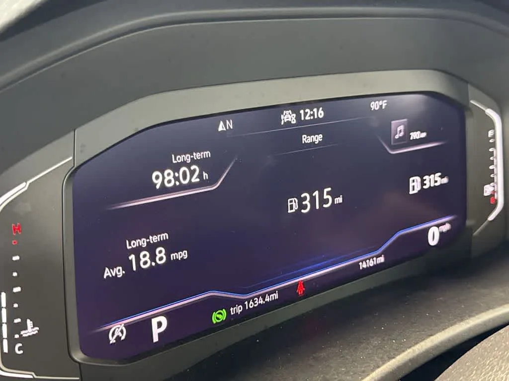2023 Volkswagen Atlas Cross Sport 2.0T SE w/Technology photo 16