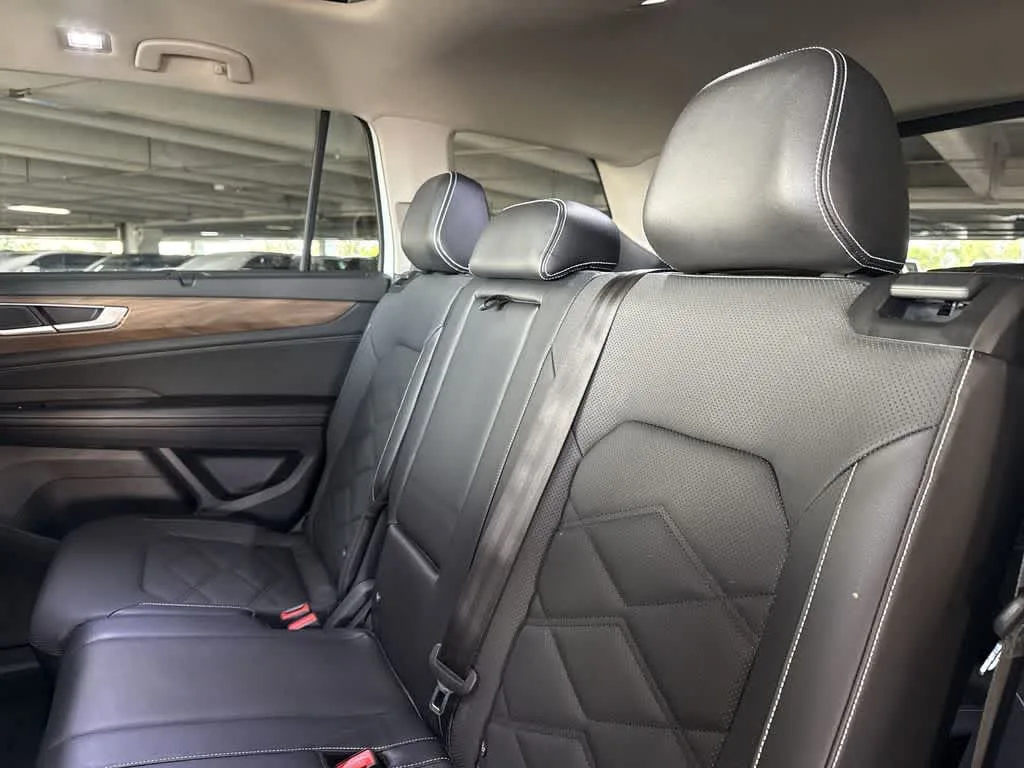 2024 Volkswagen Atlas 2.0T SE w/Technology photo 22