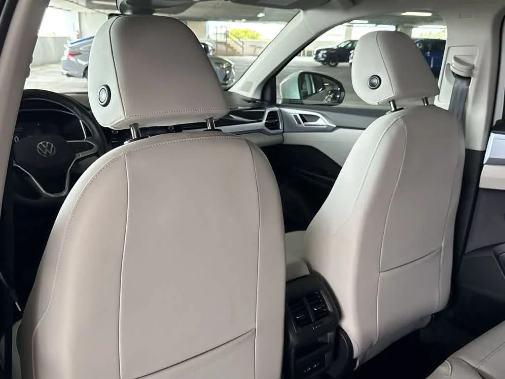 2026 Volkswagen Taos SE photo 22