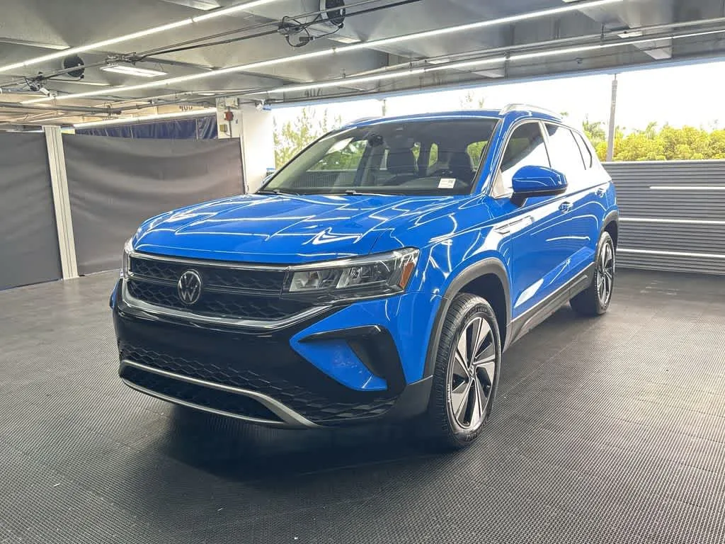 2024 Volkswagen Taos SE photo 4