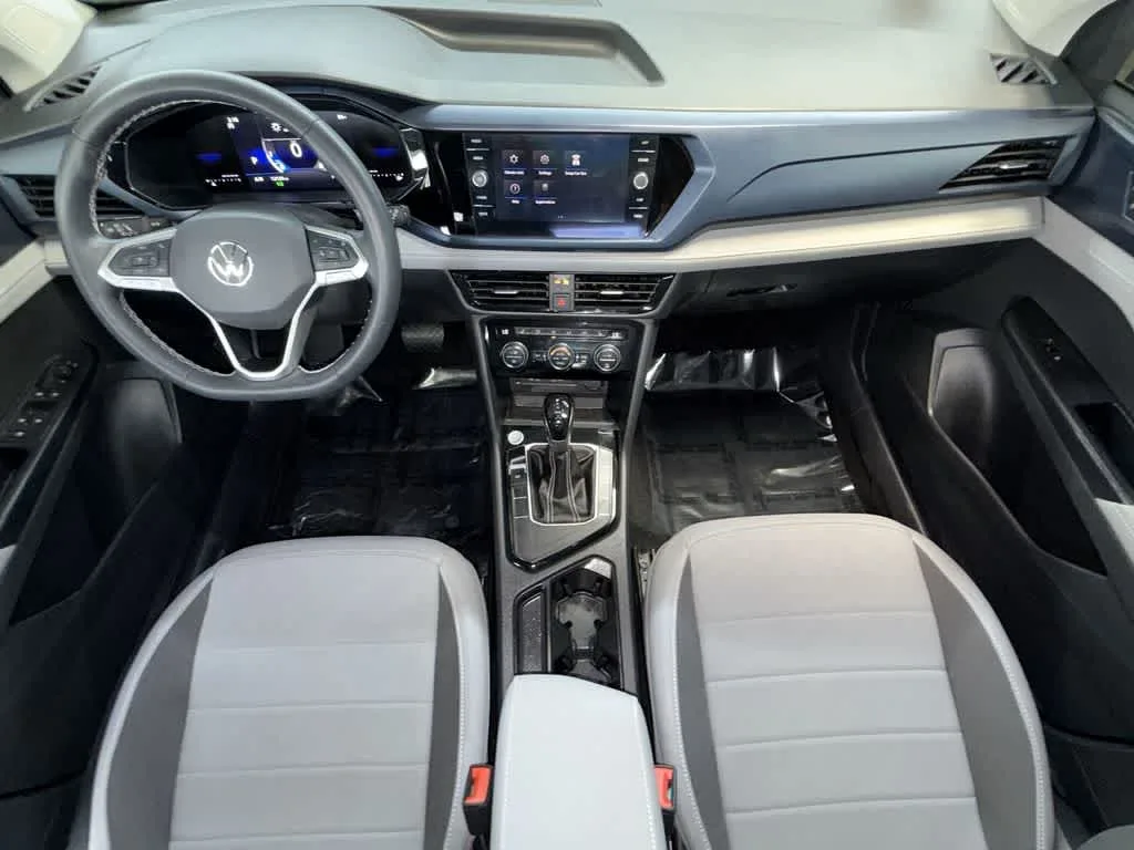 2024 Volkswagen Taos SE photo 24