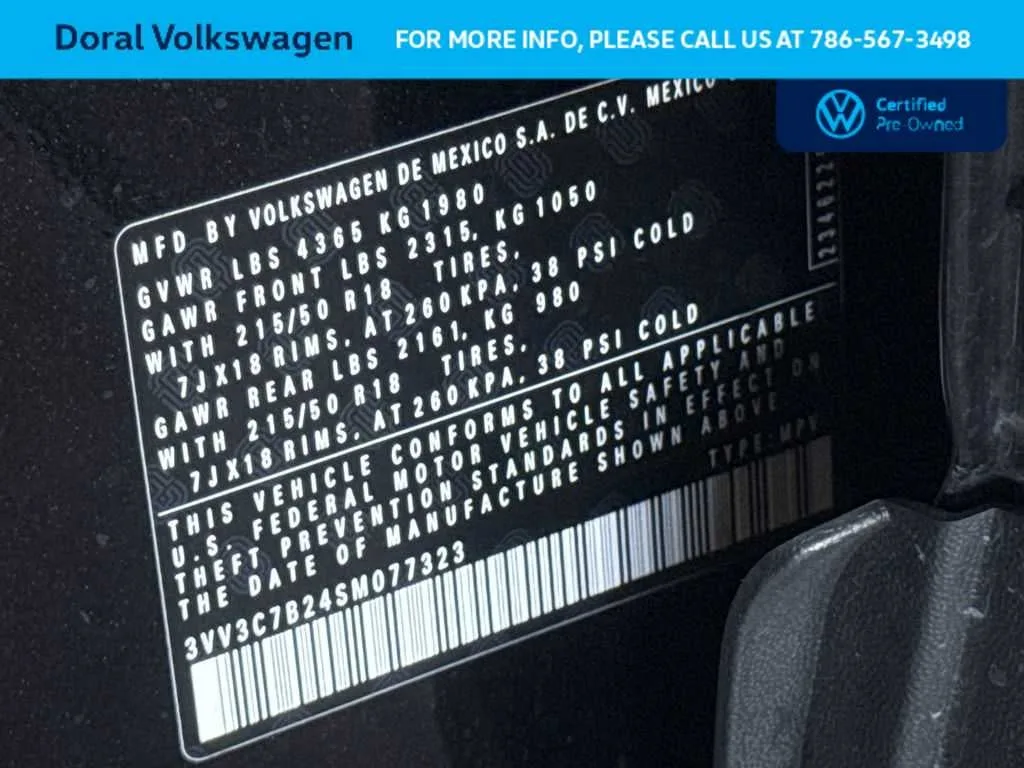 2025 Volkswagen Taos SE Black photo 29