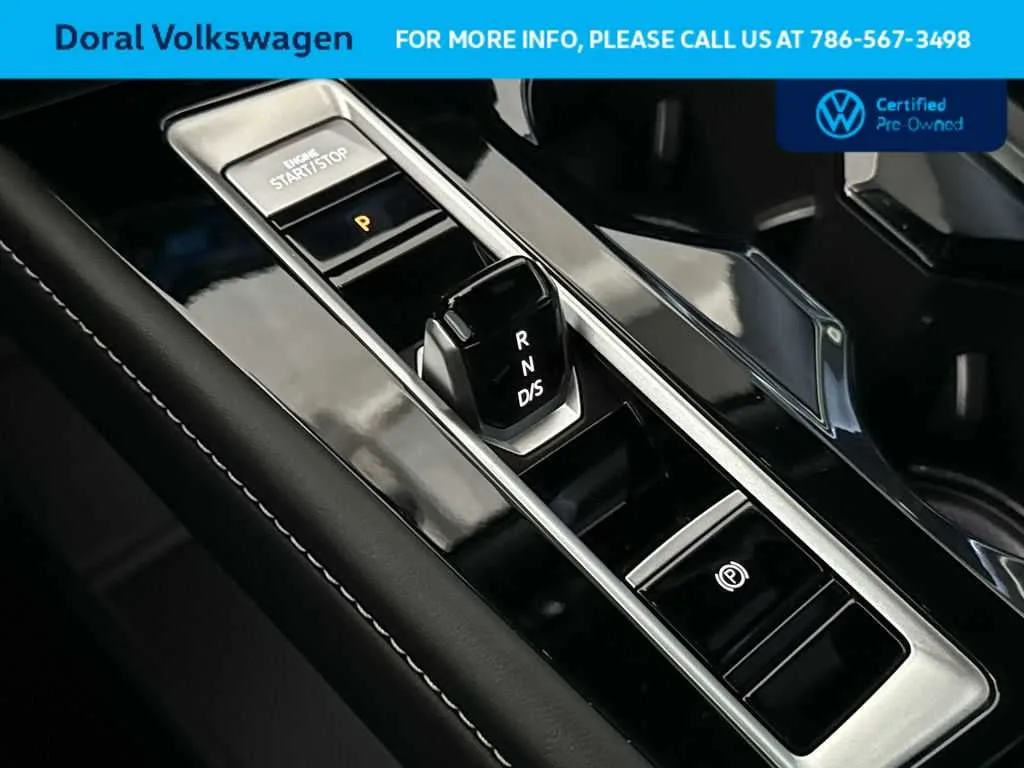 2025 Volkswagen Atlas Cross Sport 2.0T SE w/Technology photo 21