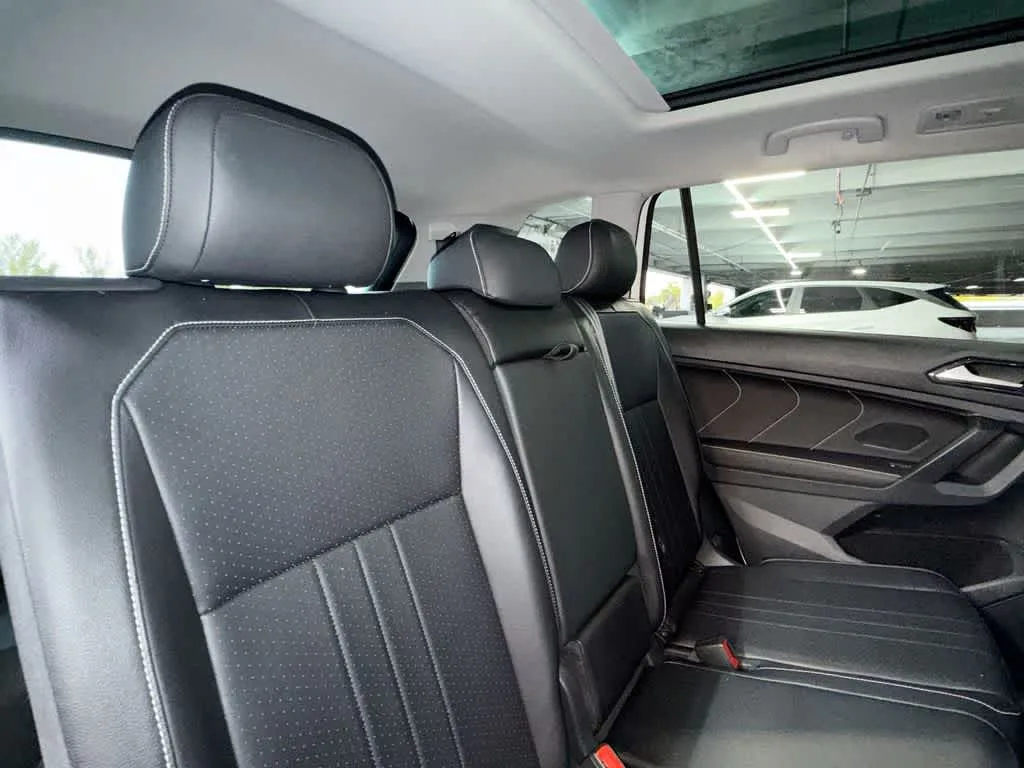 2024 Volkswagen Tiguan SE photo 26